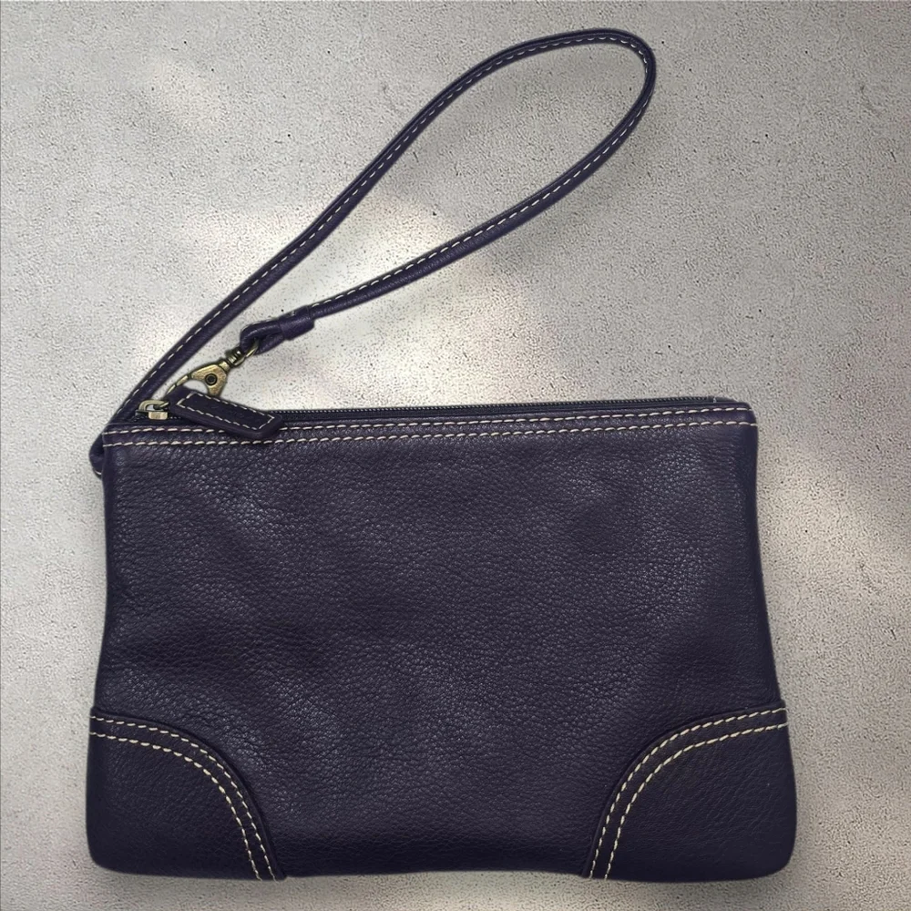 Levenger Leather Wristlet‎